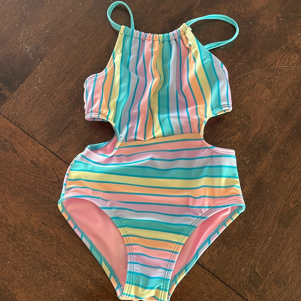Cat & Jack XS(4/5) Girl Swimsuit